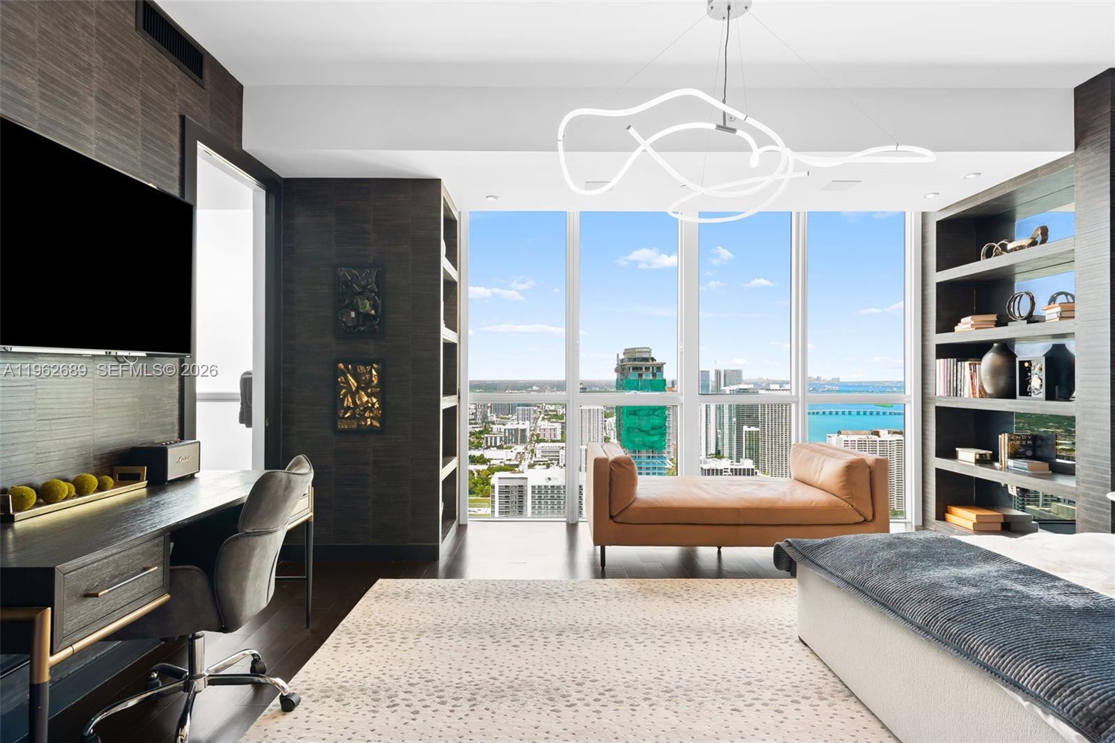 1100 Biscayne Blvd #5706 Miami, FL 33132