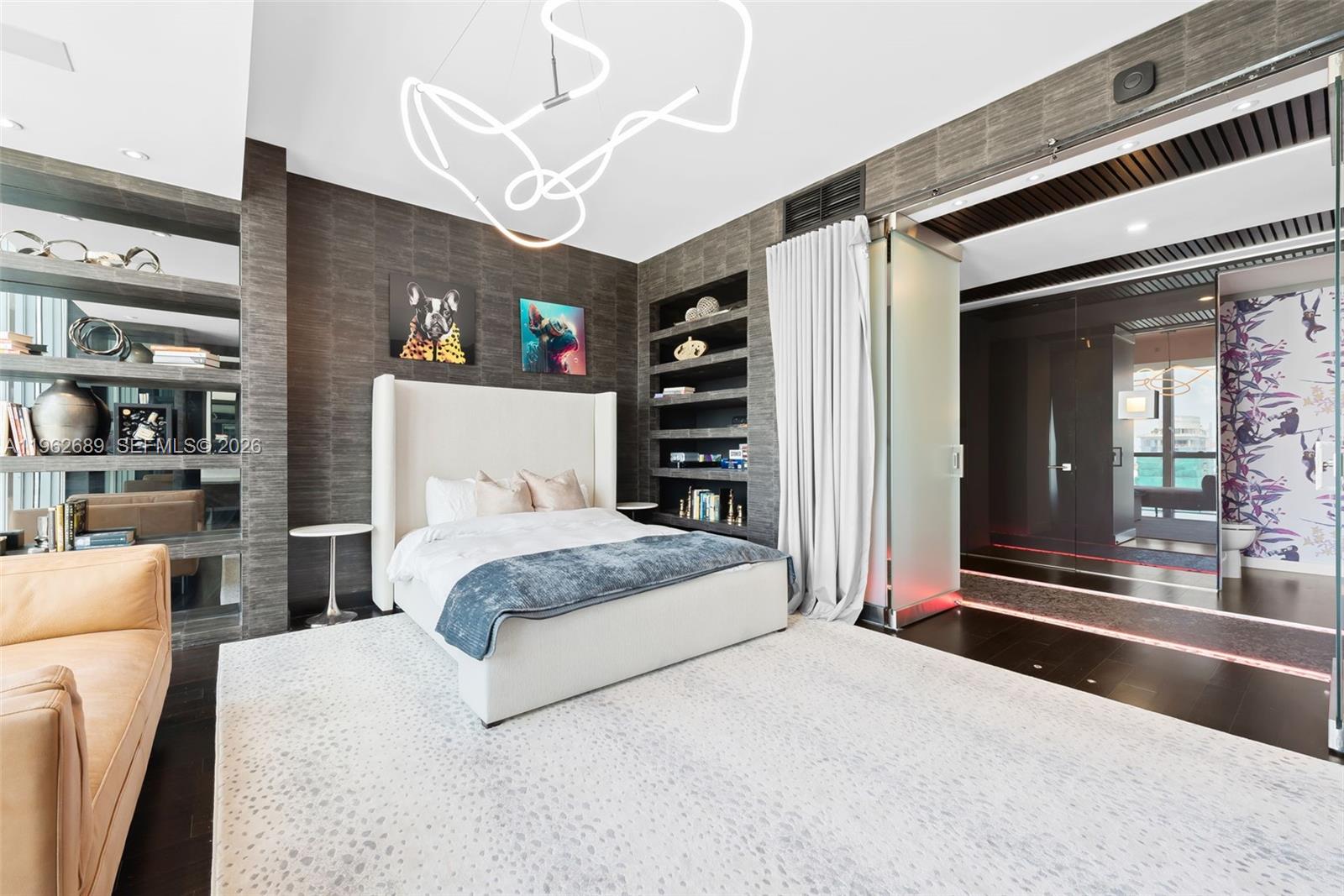 1100 Biscayne Blvd #5706 Miami, FL 33132