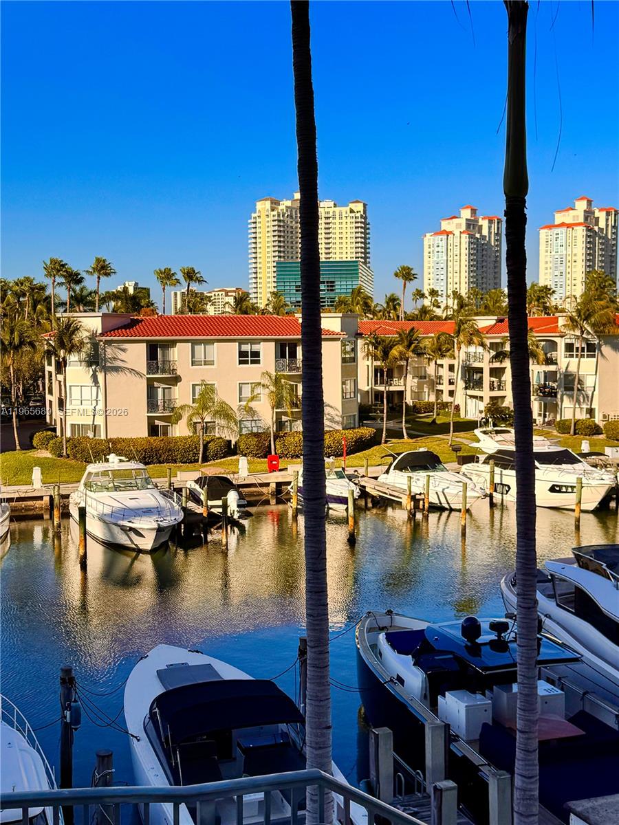 image Uptown Marina Lofts12