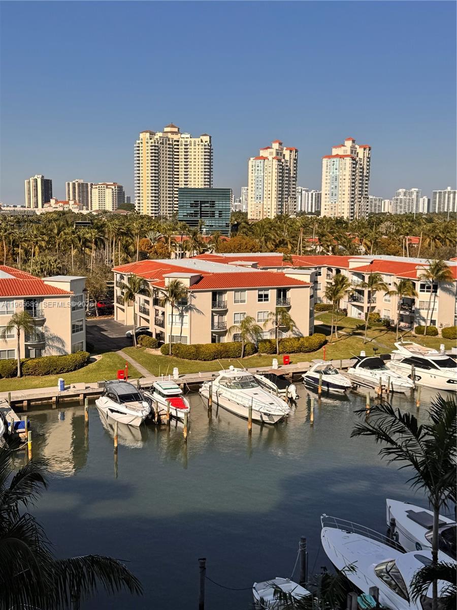 image Uptown Marina Lofts2