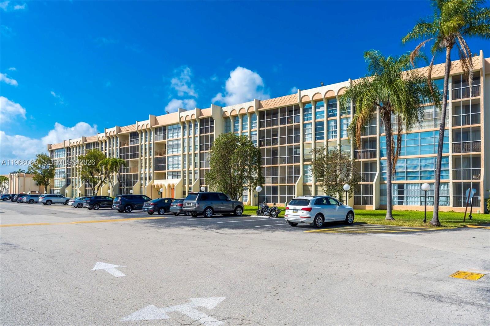 801 Three Iss Blvd #111 Hallandale Beach, FL 33009