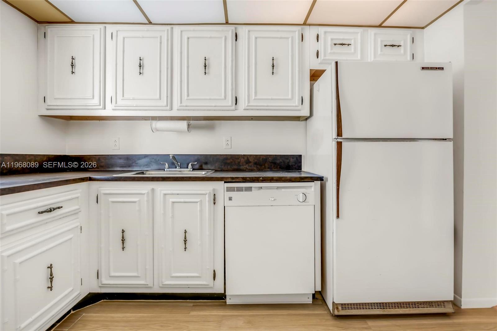 801 Three Iss Blvd #111 Hallandale Beach, FL 33009