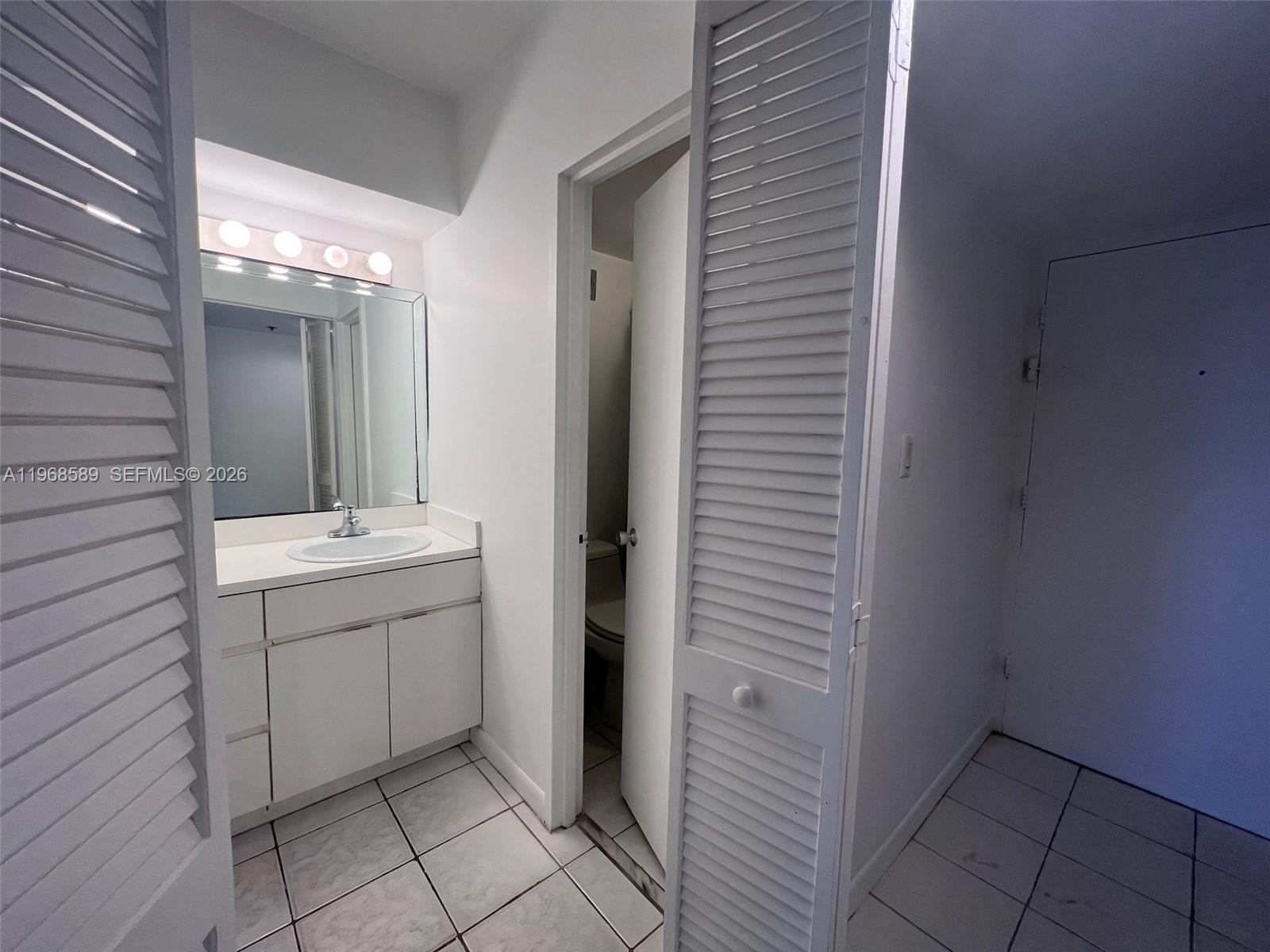 100 Lincoln Rd #415 Miami Beach, FL 33139