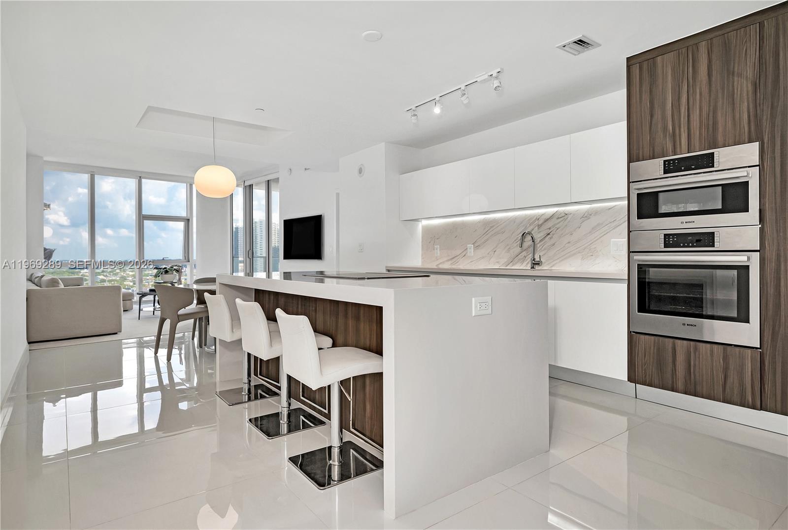 image Paramount Miami Worldcenter1