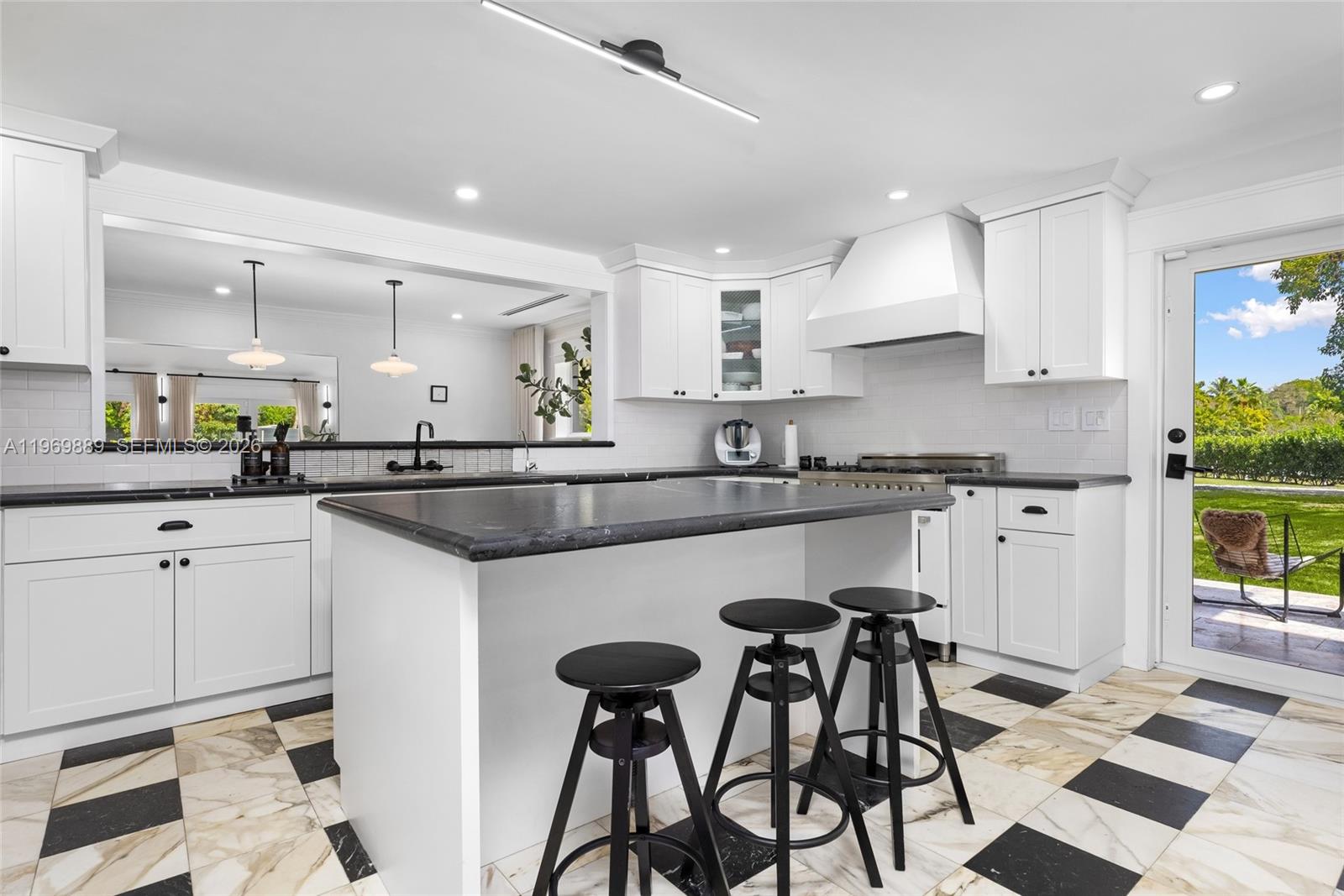 18301 SW 50th St Southwest Ranches, FL 33331