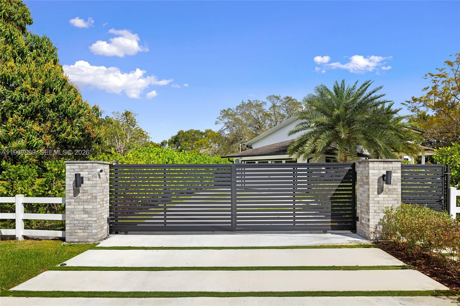 18301 SW 50th St Southwest Ranches, FL 33331