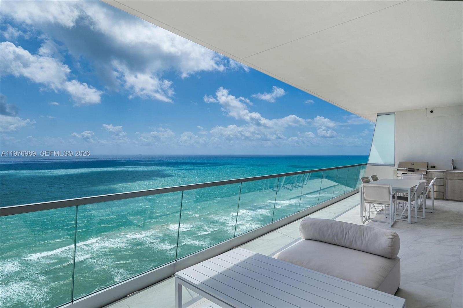 image Turnberry Ocean Club25