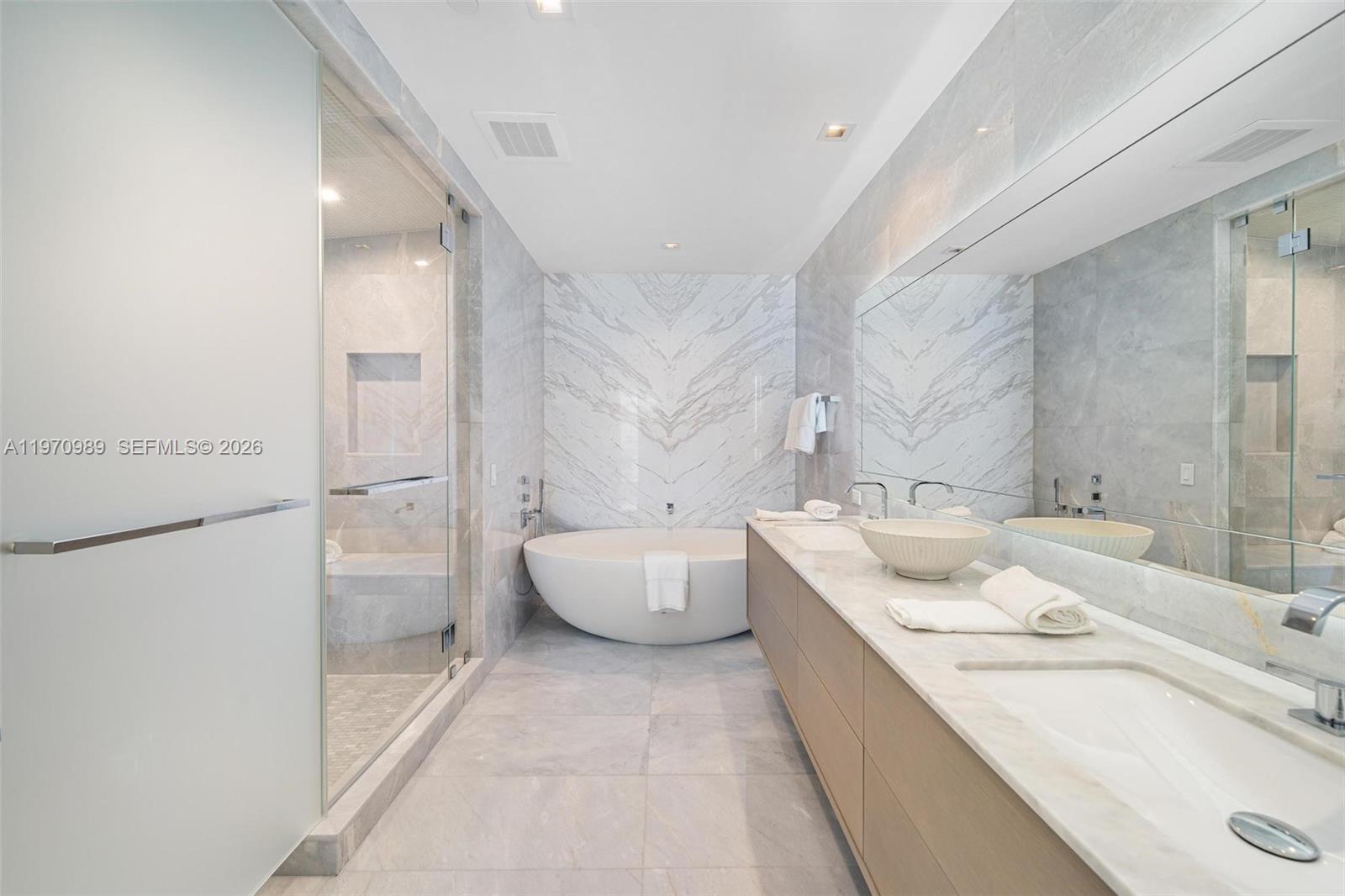 image Turnberry Ocean Club33