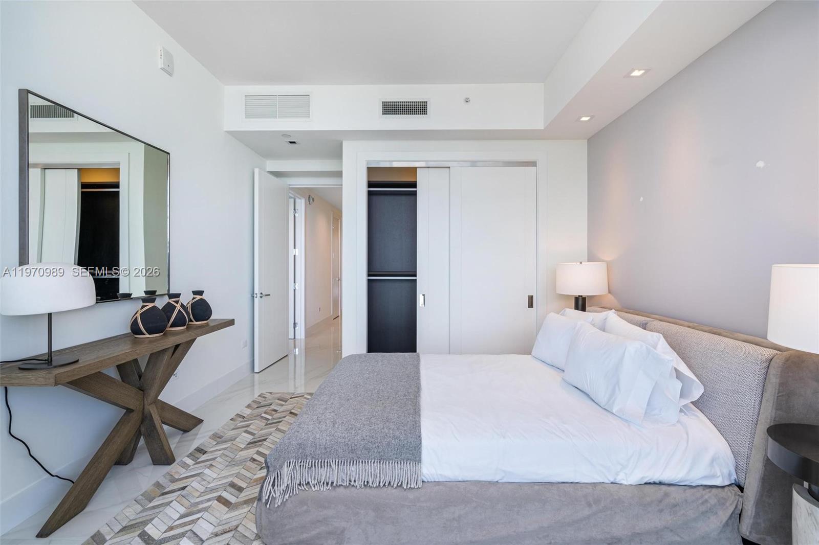 image Turnberry Ocean Club41