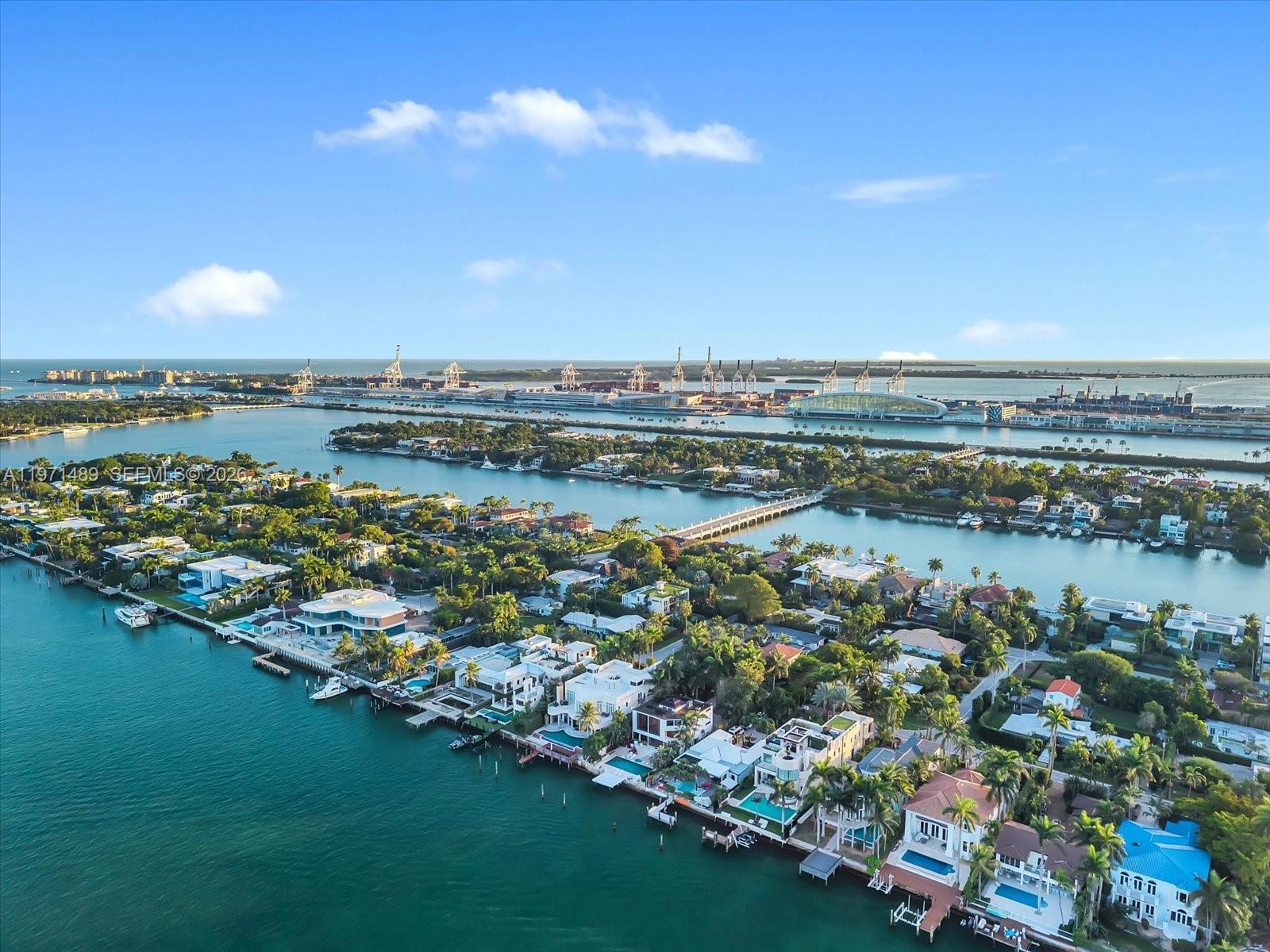 279 N Hibiscus Dr Miami Beach, FL 33139