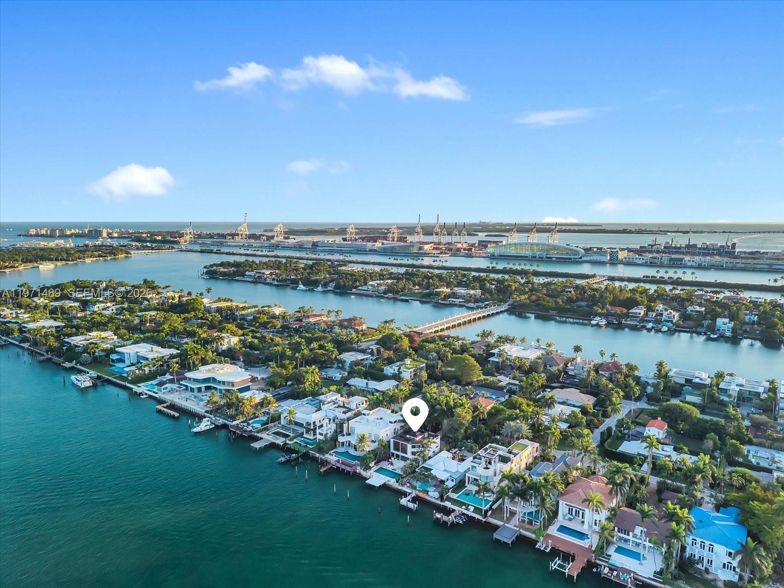 279 N Hibiscus Dr Miami Beach, FL 33139