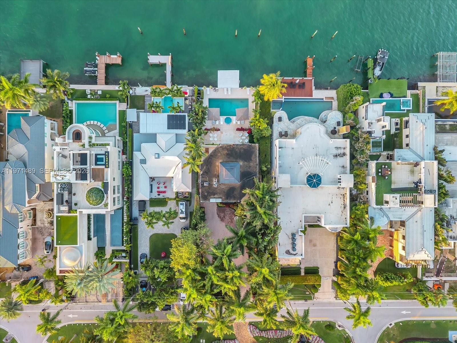 279 N Hibiscus Dr Miami Beach, FL 33139