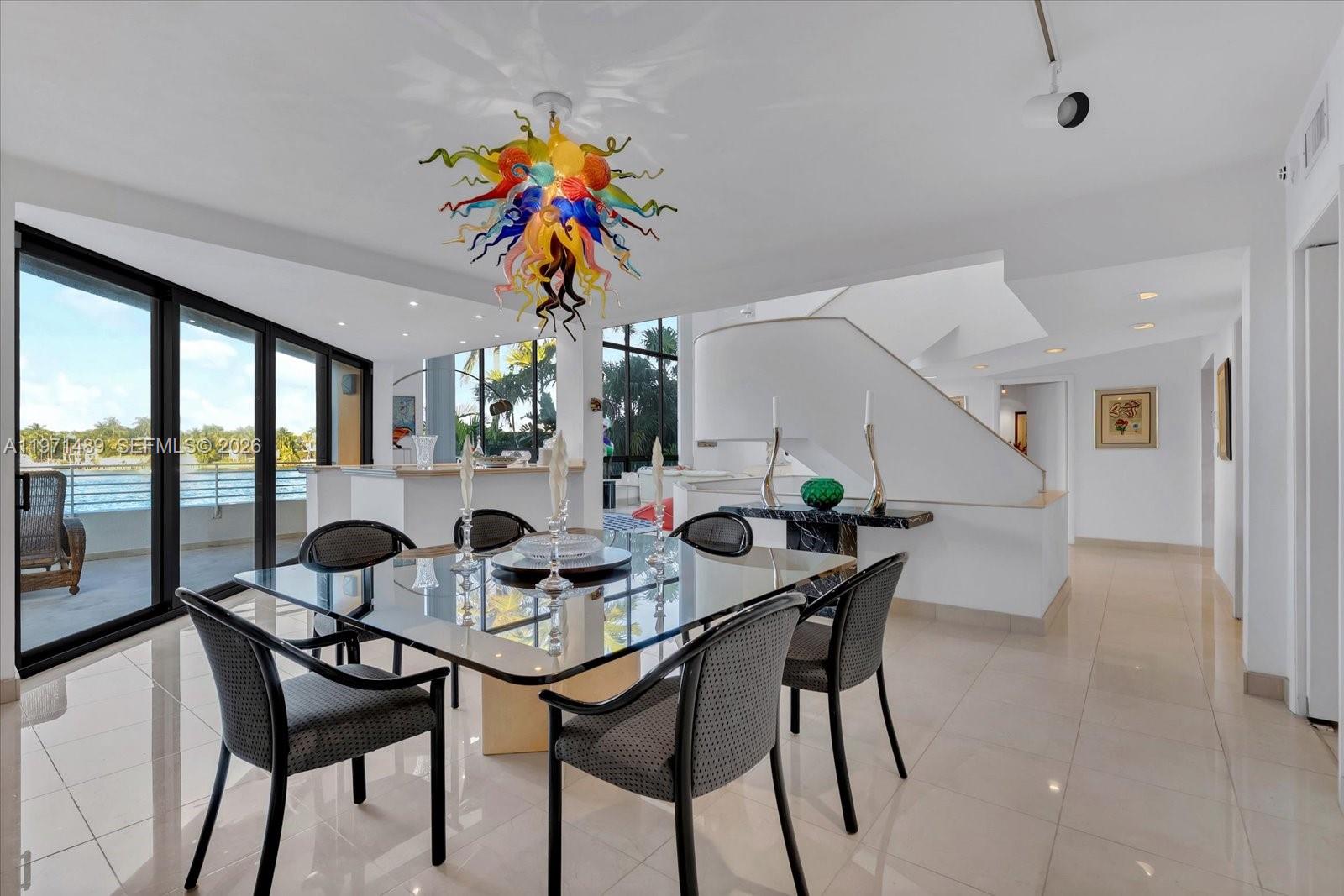 279 N Hibiscus Dr Miami Beach, FL 33139