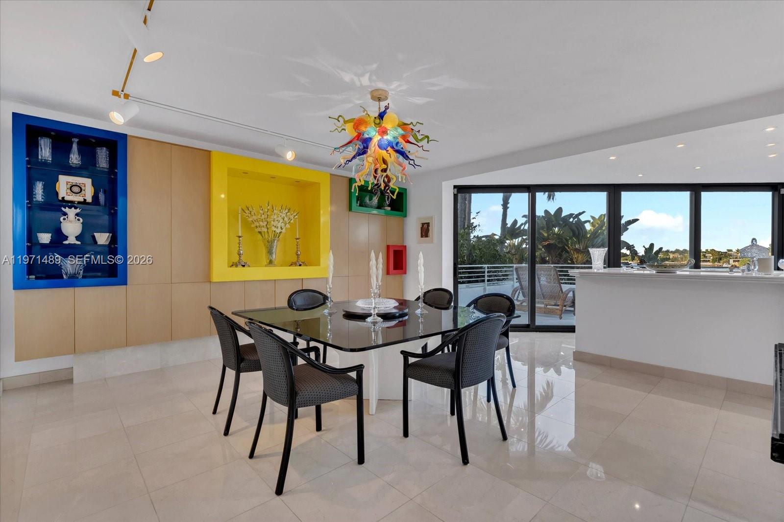 279 N Hibiscus Dr Miami Beach, FL 33139