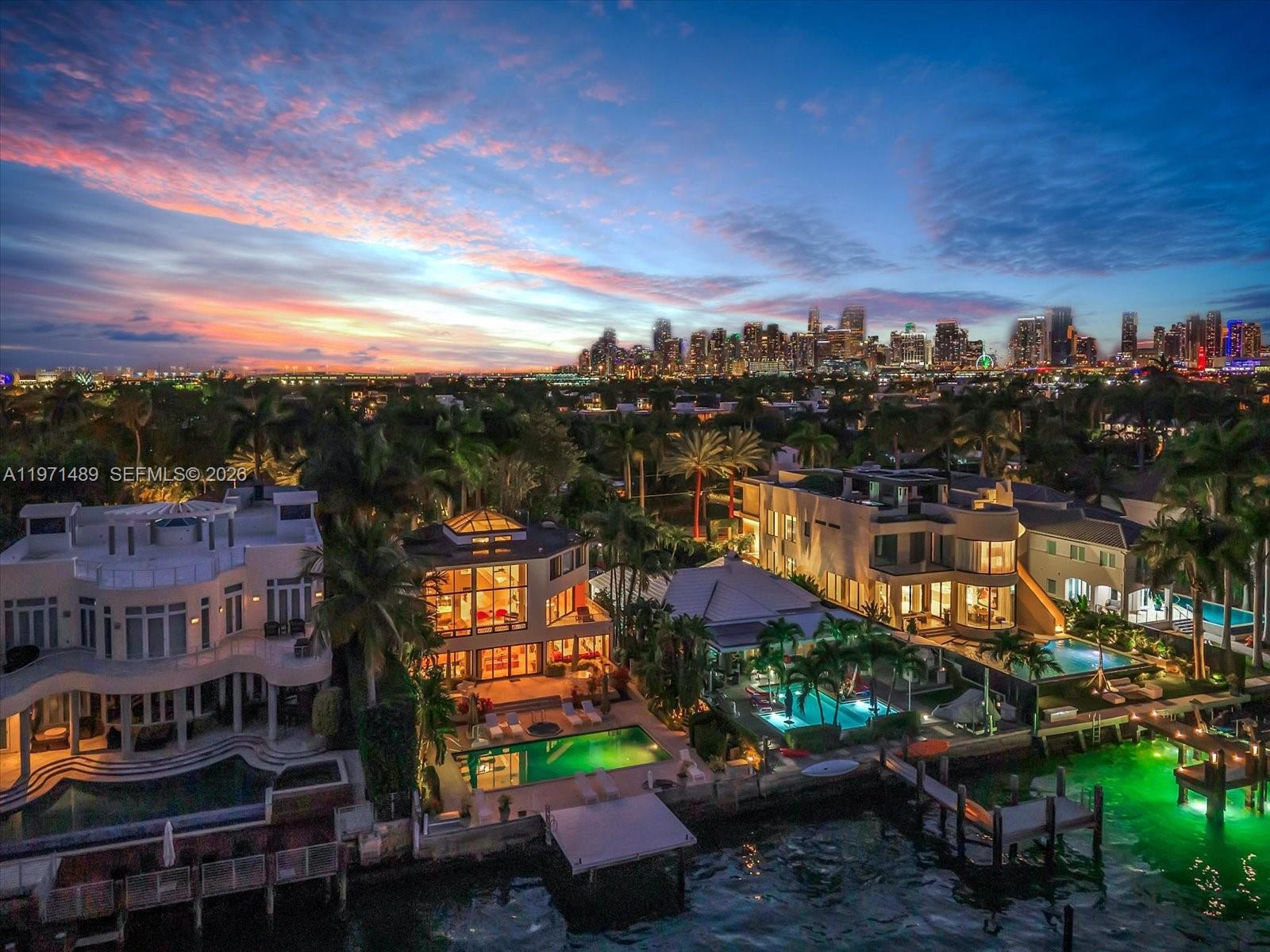 279 N Hibiscus Dr Miami Beach, FL 33139