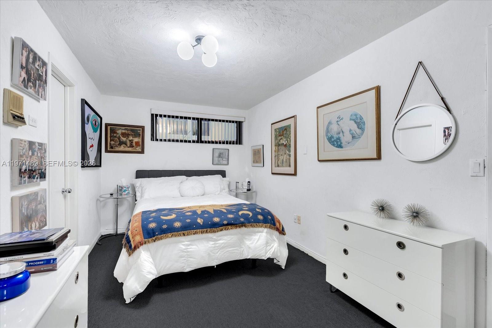 279 N Hibiscus Dr Miami Beach, FL 33139