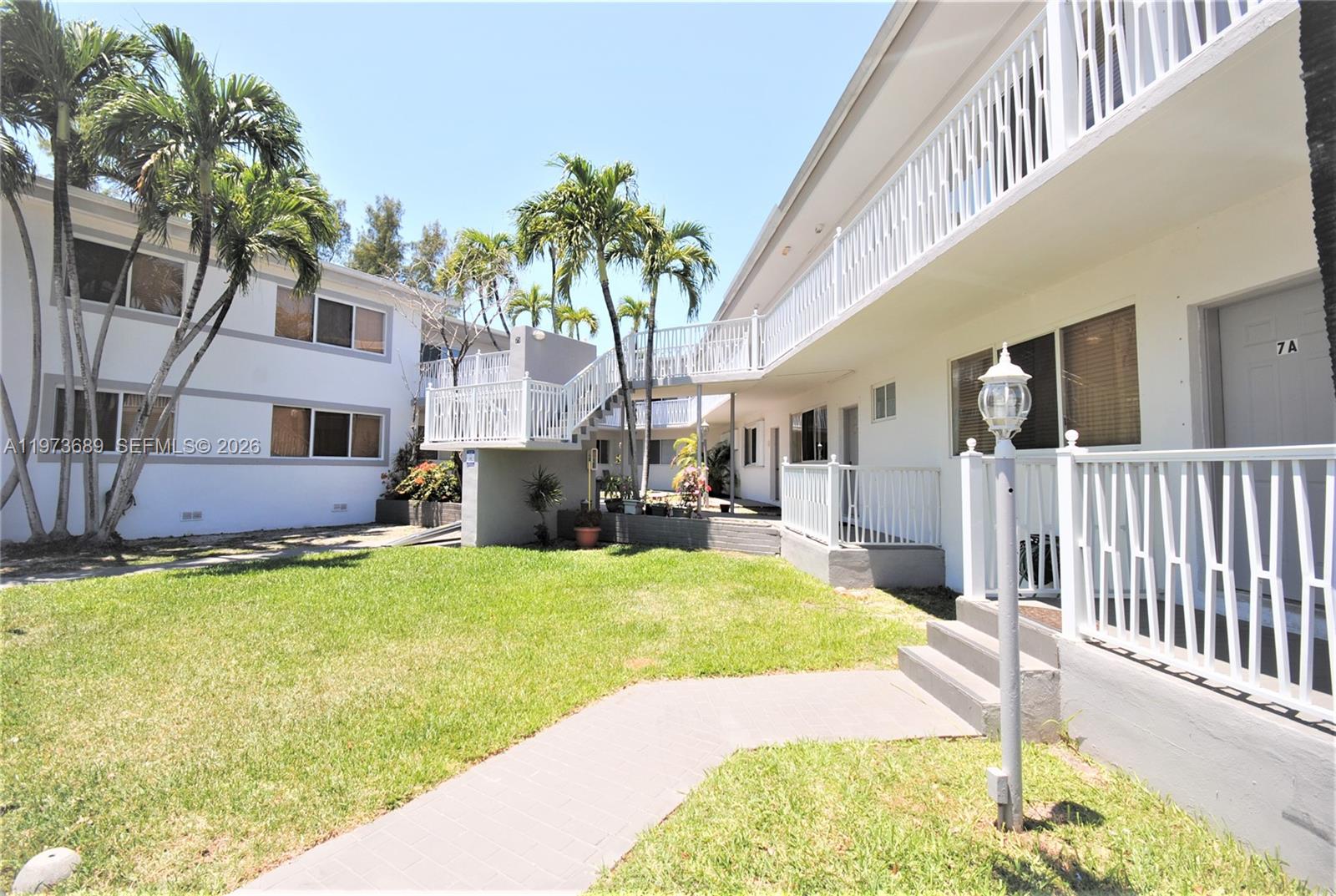 75 S Shore Dr #3B