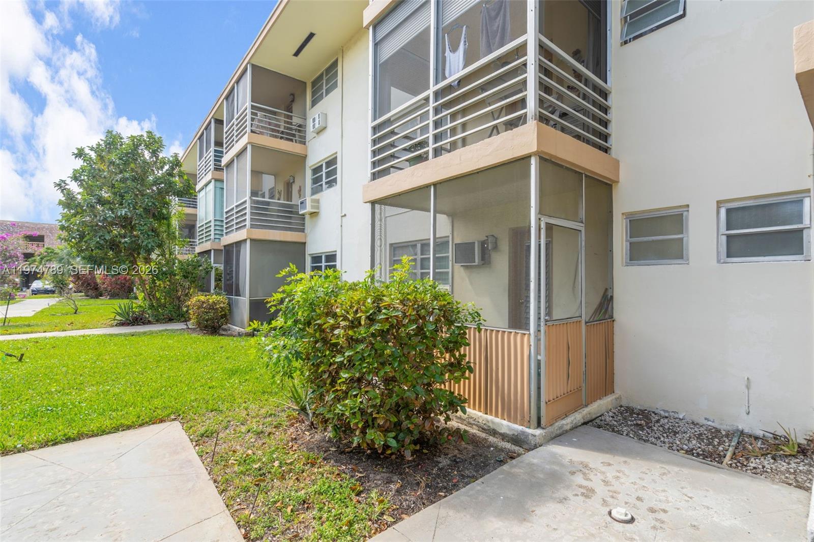 17050 NE 14th Ave #106 Miami, FL 33162