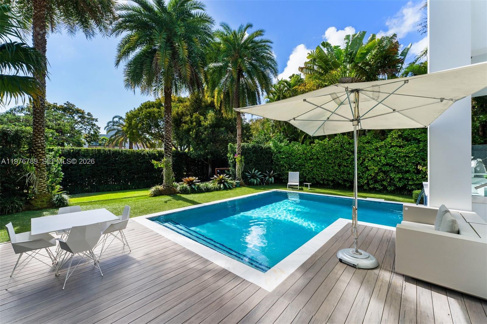 741 Harbor Dr Key Biscayne, FL 33149