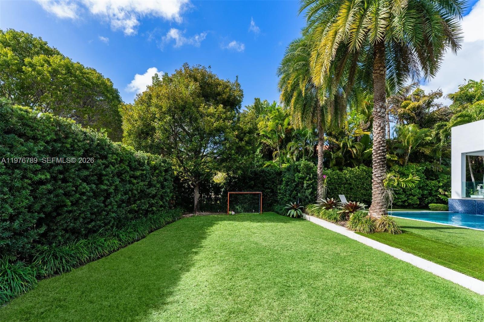 741 Harbor Dr Key Biscayne, FL 33149