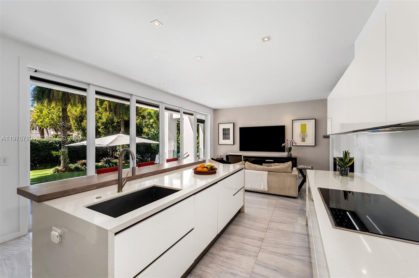 741 Harbor Dr Key Biscayne, FL 33149