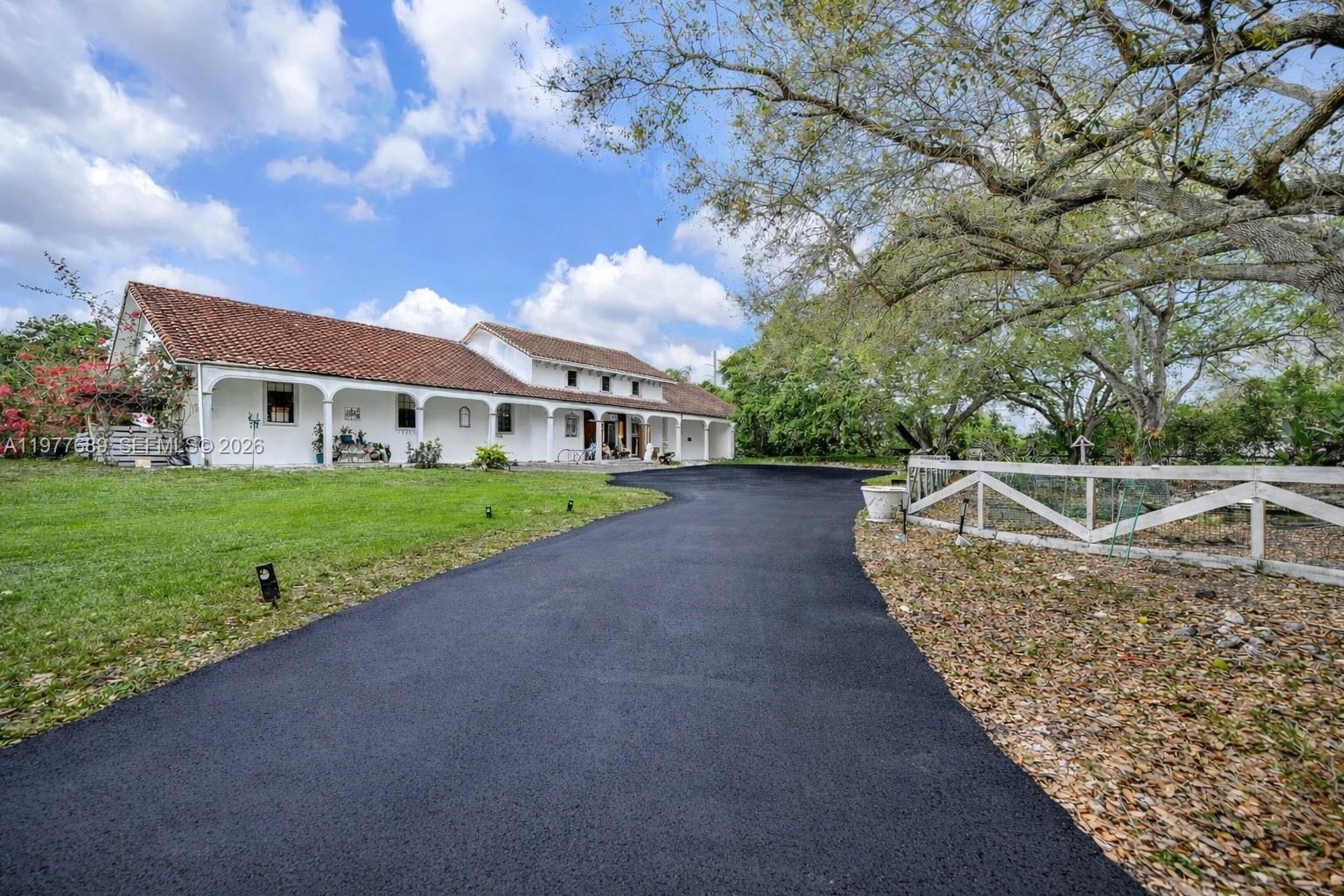 18950 SW 50th St Southwest Ranches, FL 33332