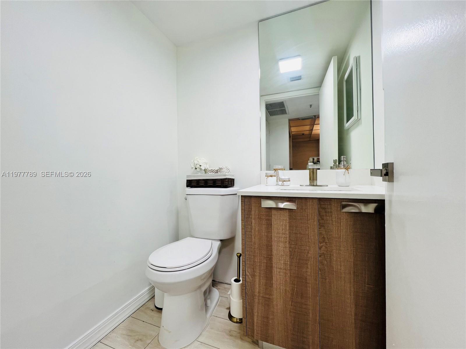 540 Brickell Key Dr #202 Miami, FL 33131