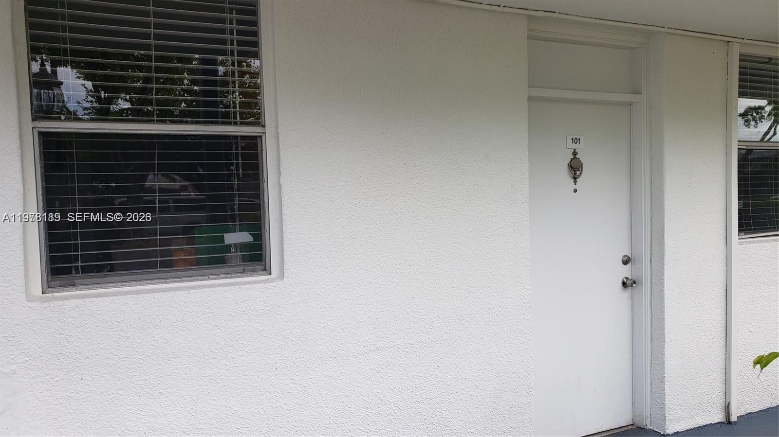 1801 S Treasure Dr #101 North Bay Village, FL 33141