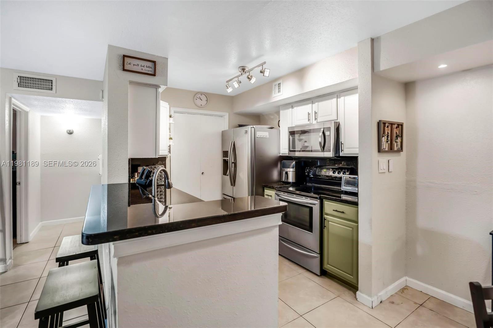 875 Riverside Dr #712 Coral Springs, FL 33071