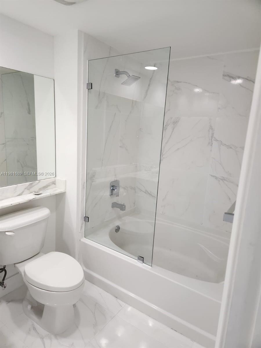 image The Venture at Aventura15