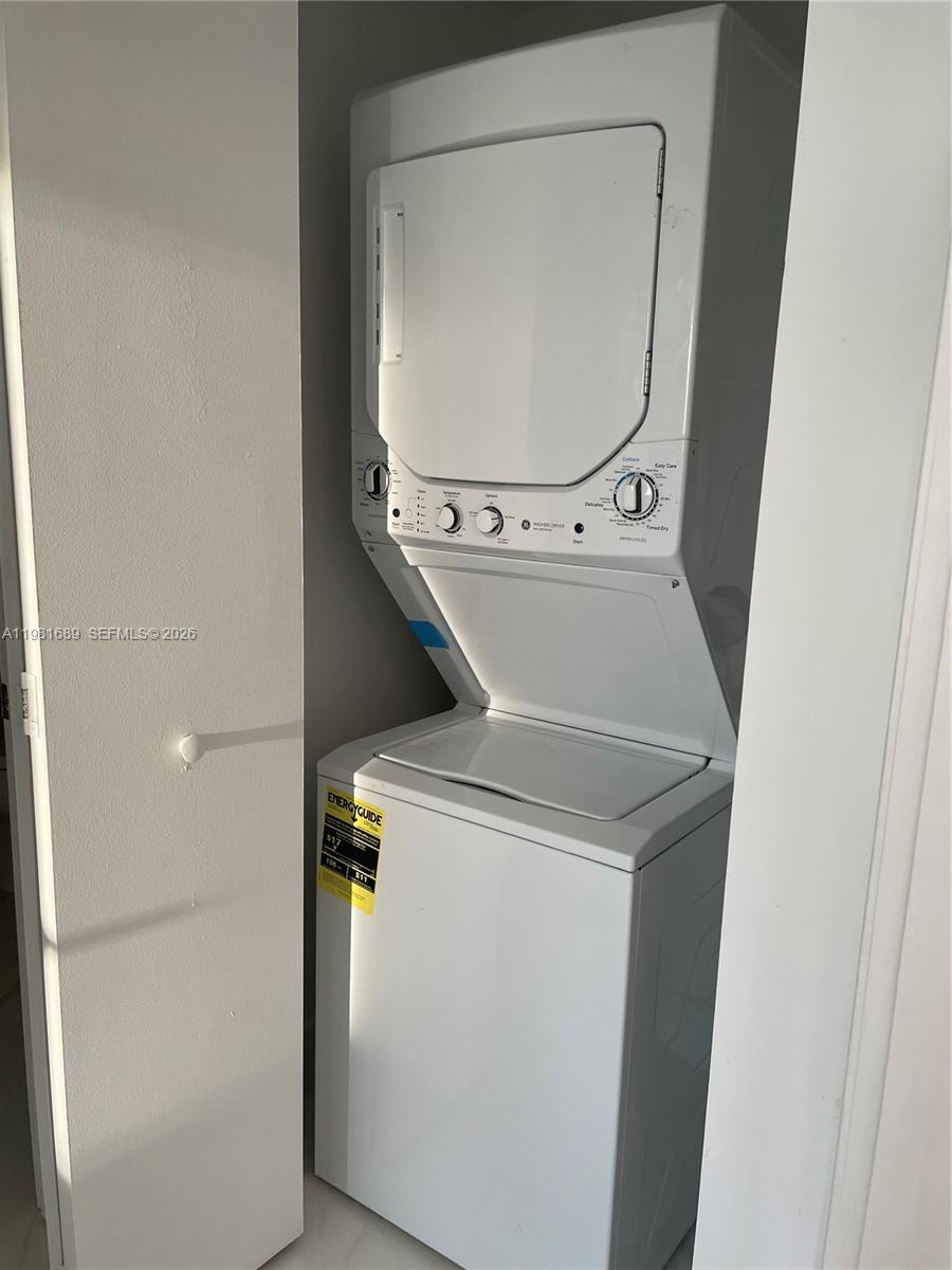 image The Venture at Aventura16