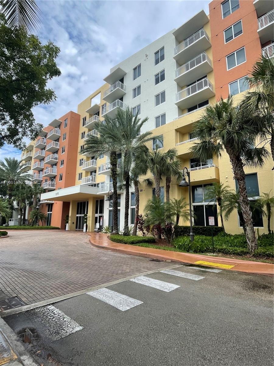 image The Venture at Aventura1