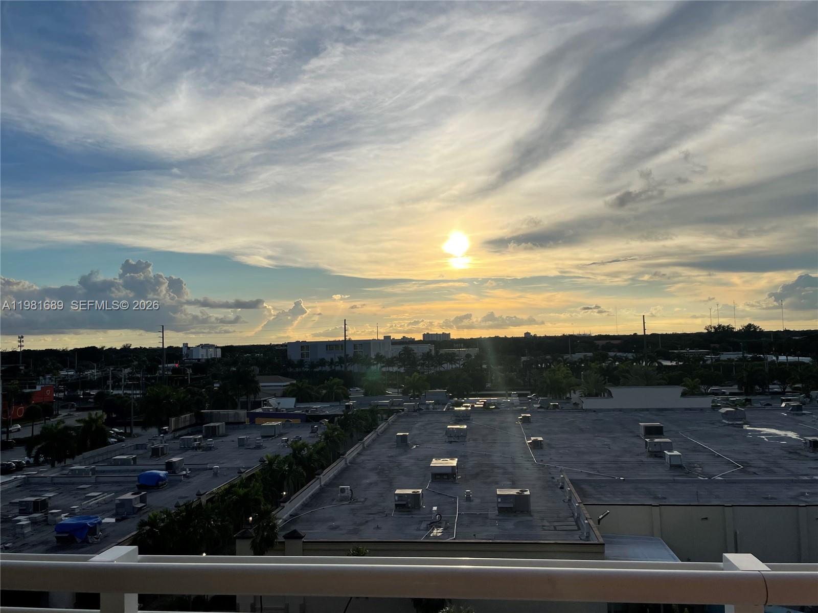 image The Venture at Aventura19