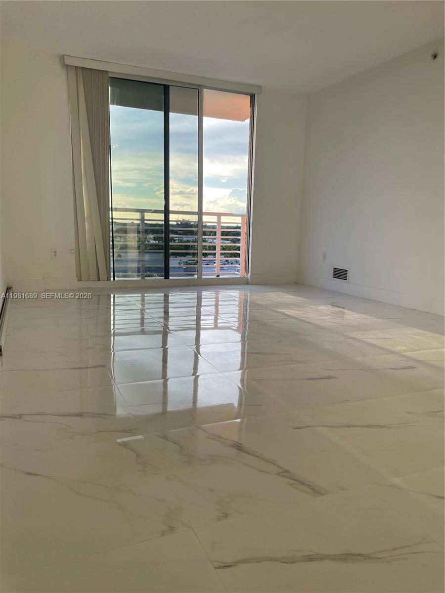 image The Venture at Aventura6