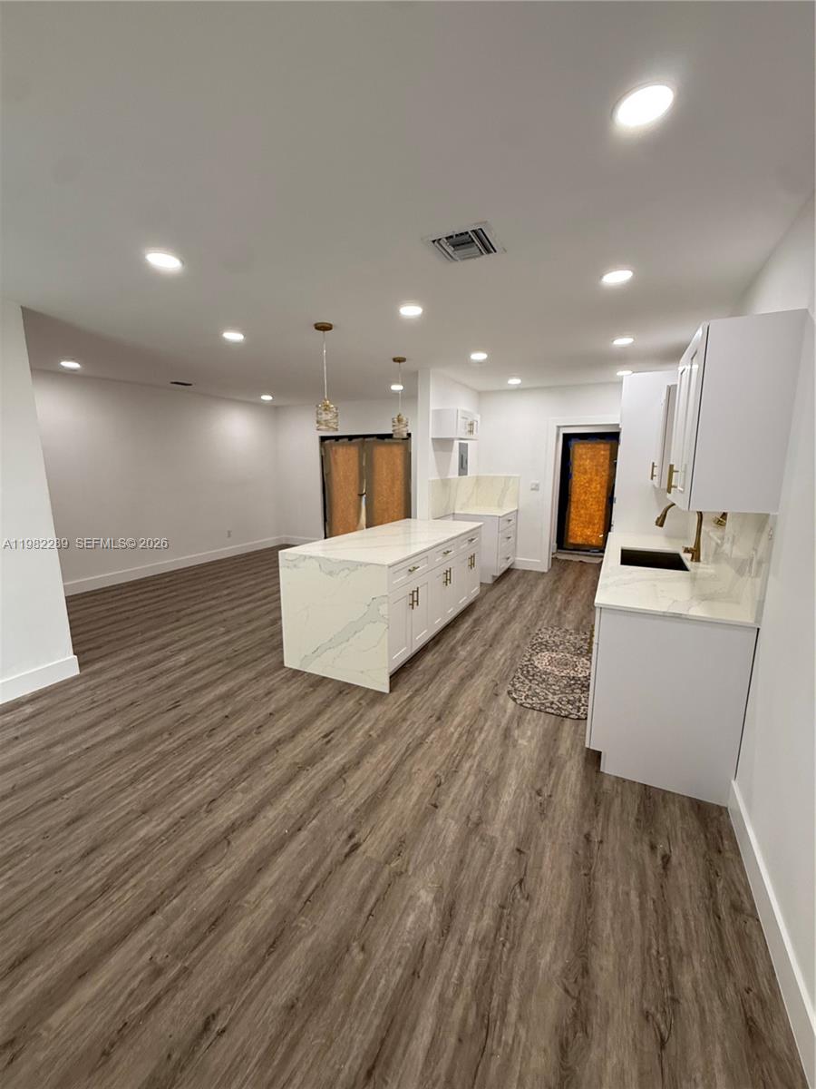 1014 W 66th St Hialeah, FL 33012