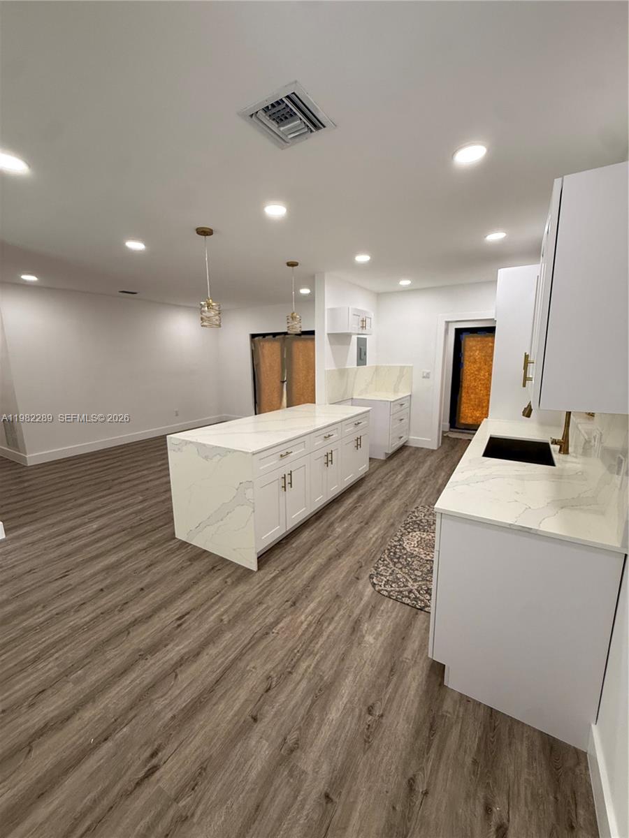 1014 W 66th St Hialeah, FL 33012