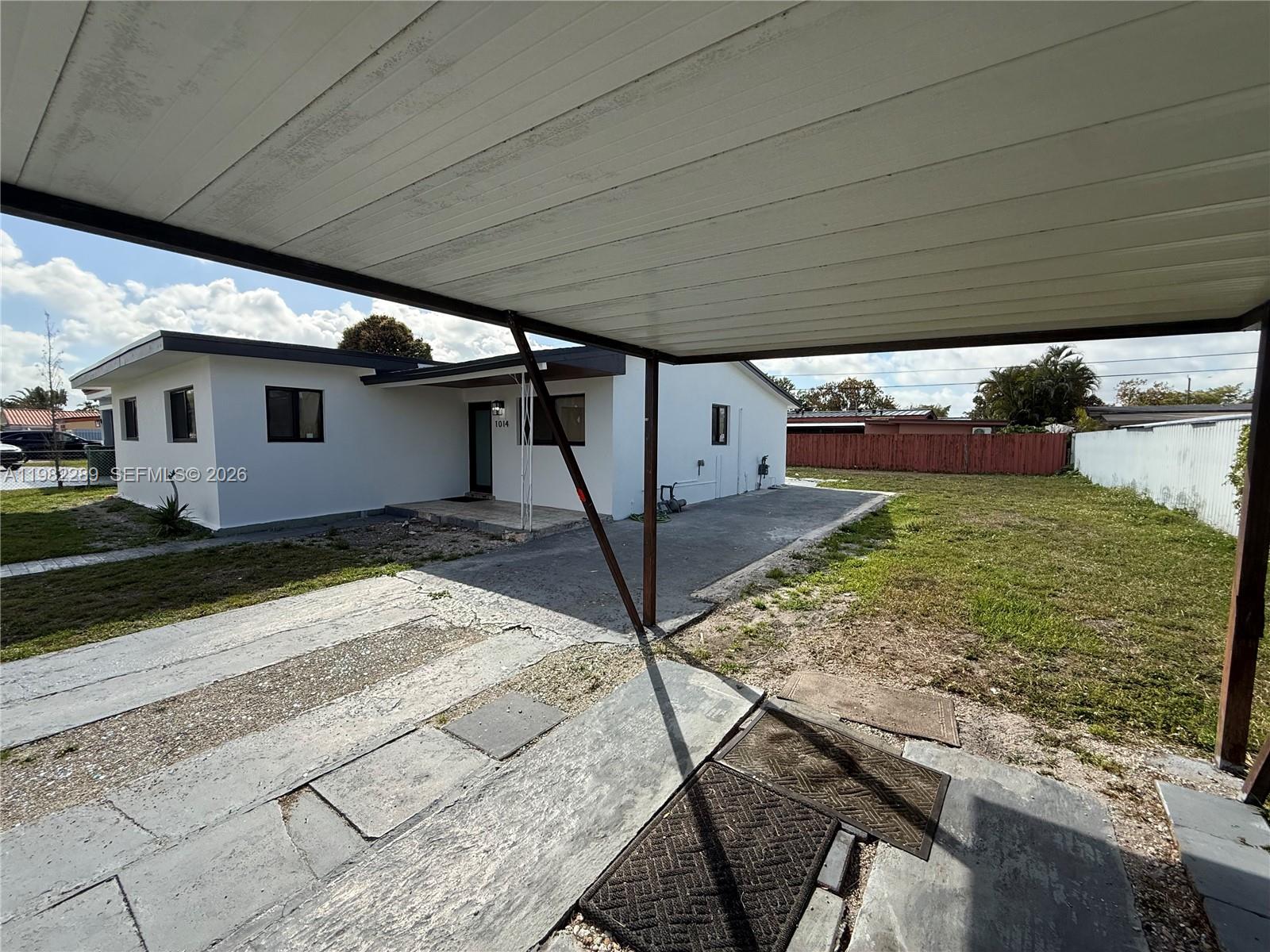 1014 W 66th St Hialeah, FL 33012