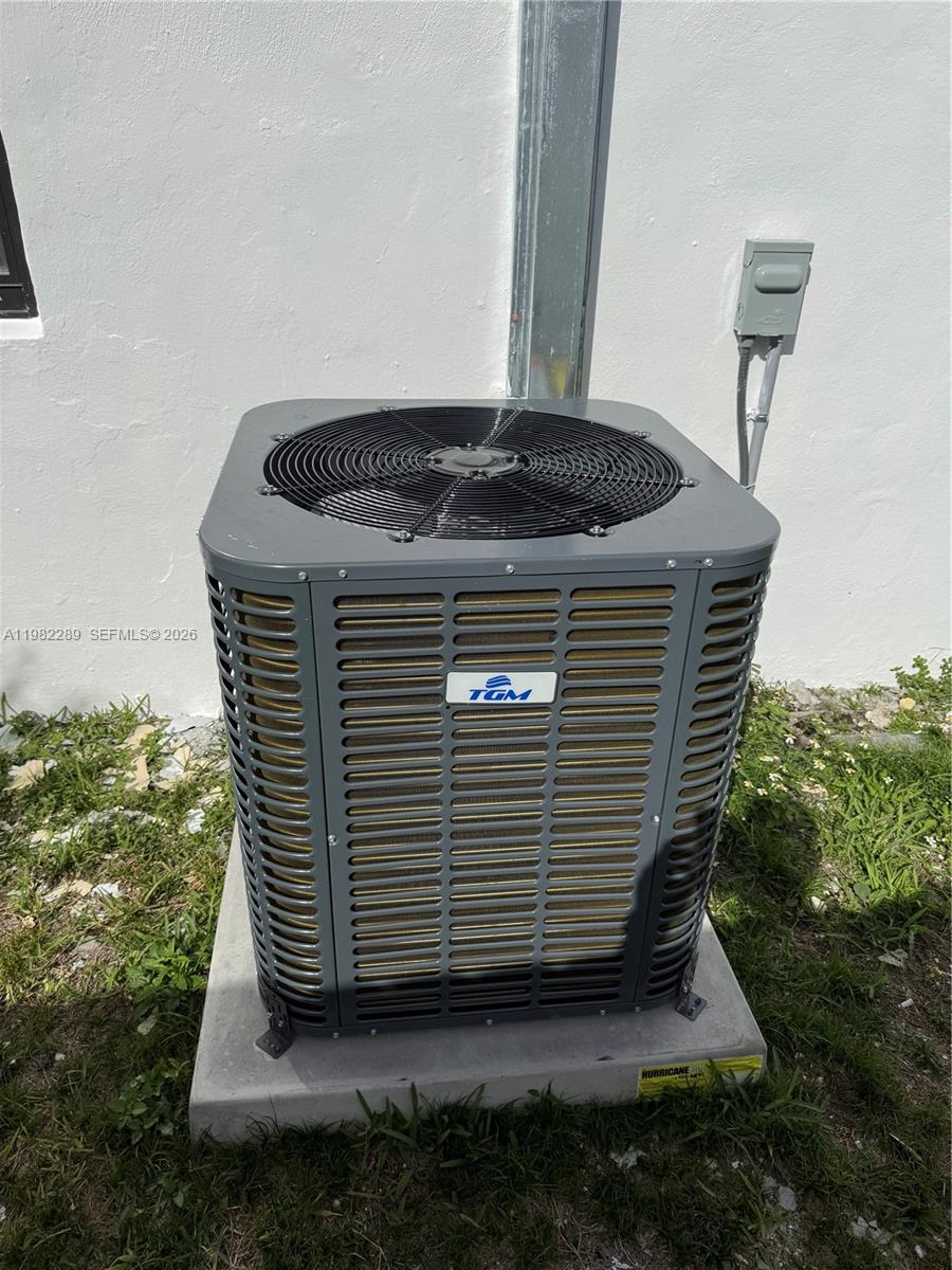 1014 W 66th St Hialeah, FL 33012