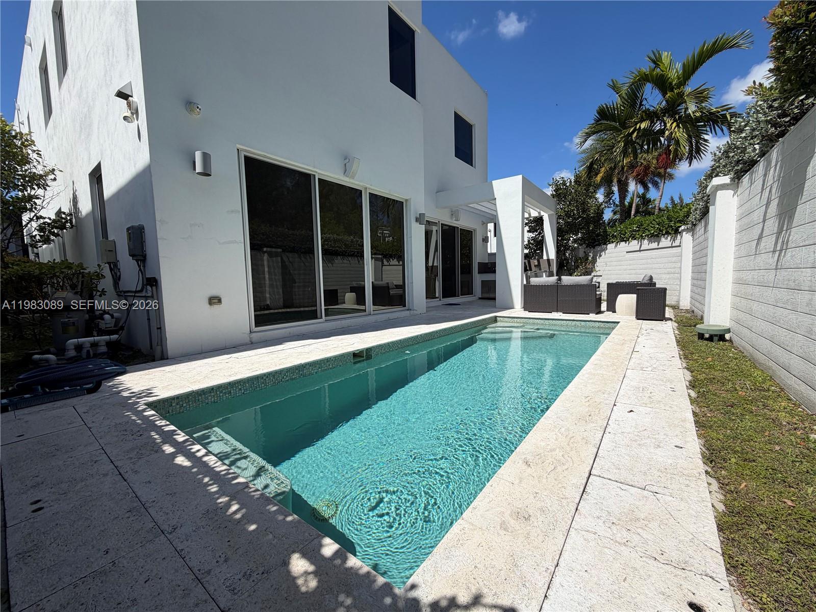 7475 NW 97th Ct Doral, FL 33178