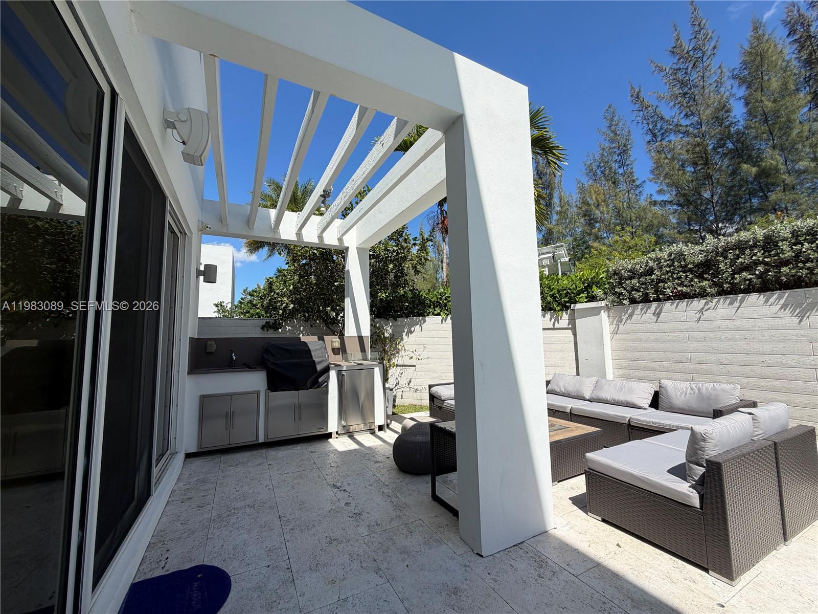 7475 NW 97th Ct Doral, FL 33178