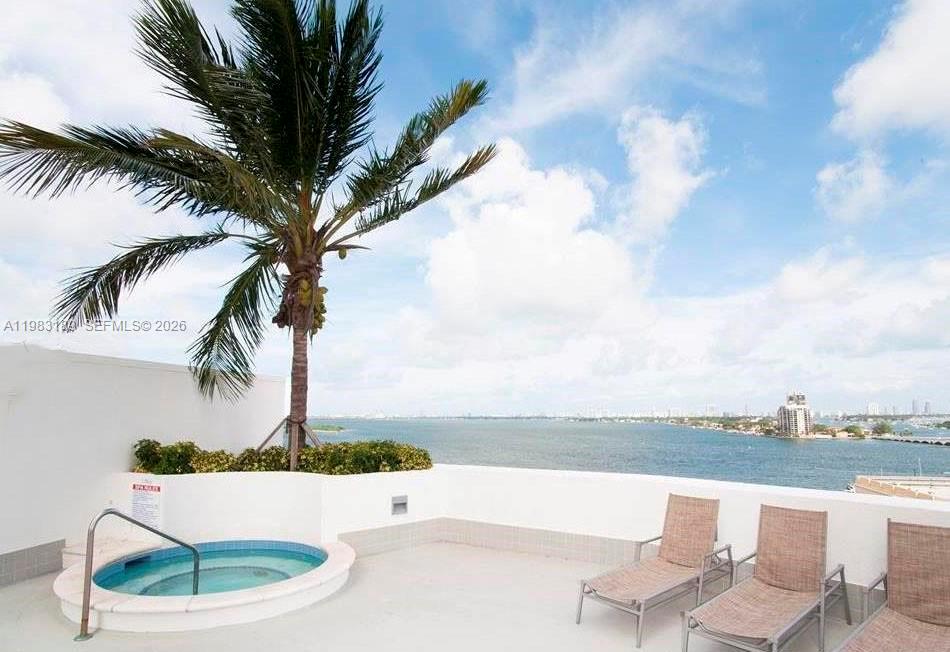 1750 N Bayshore Dr #1104 Miami, FL 33132