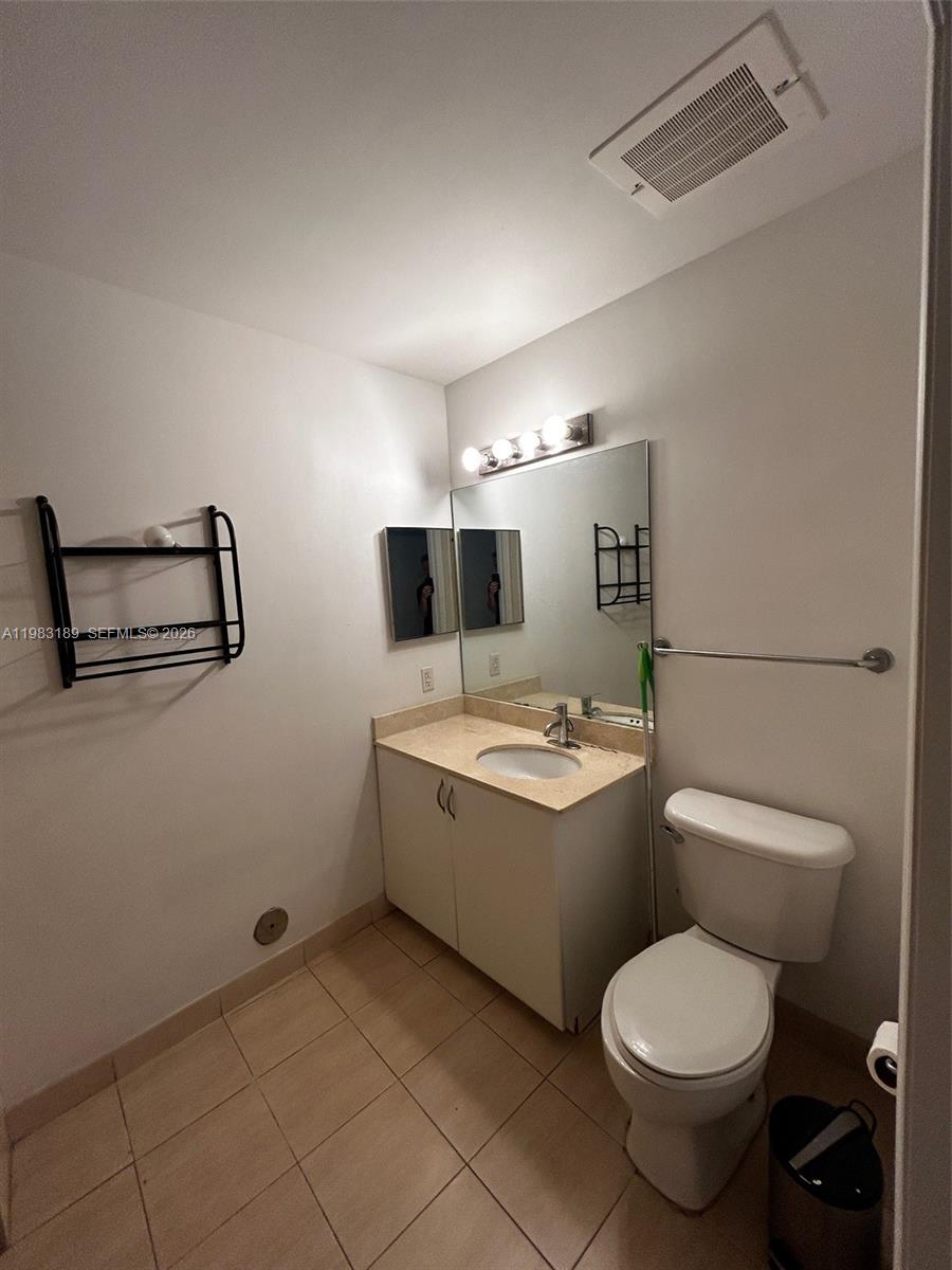 1750 N Bayshore Dr #1104 Miami, FL 33132