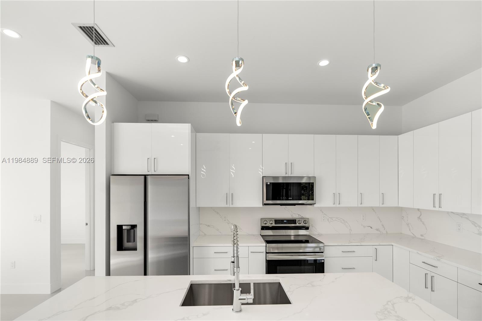 1027 Kirkwood St Lehigh Acres, FL 33974