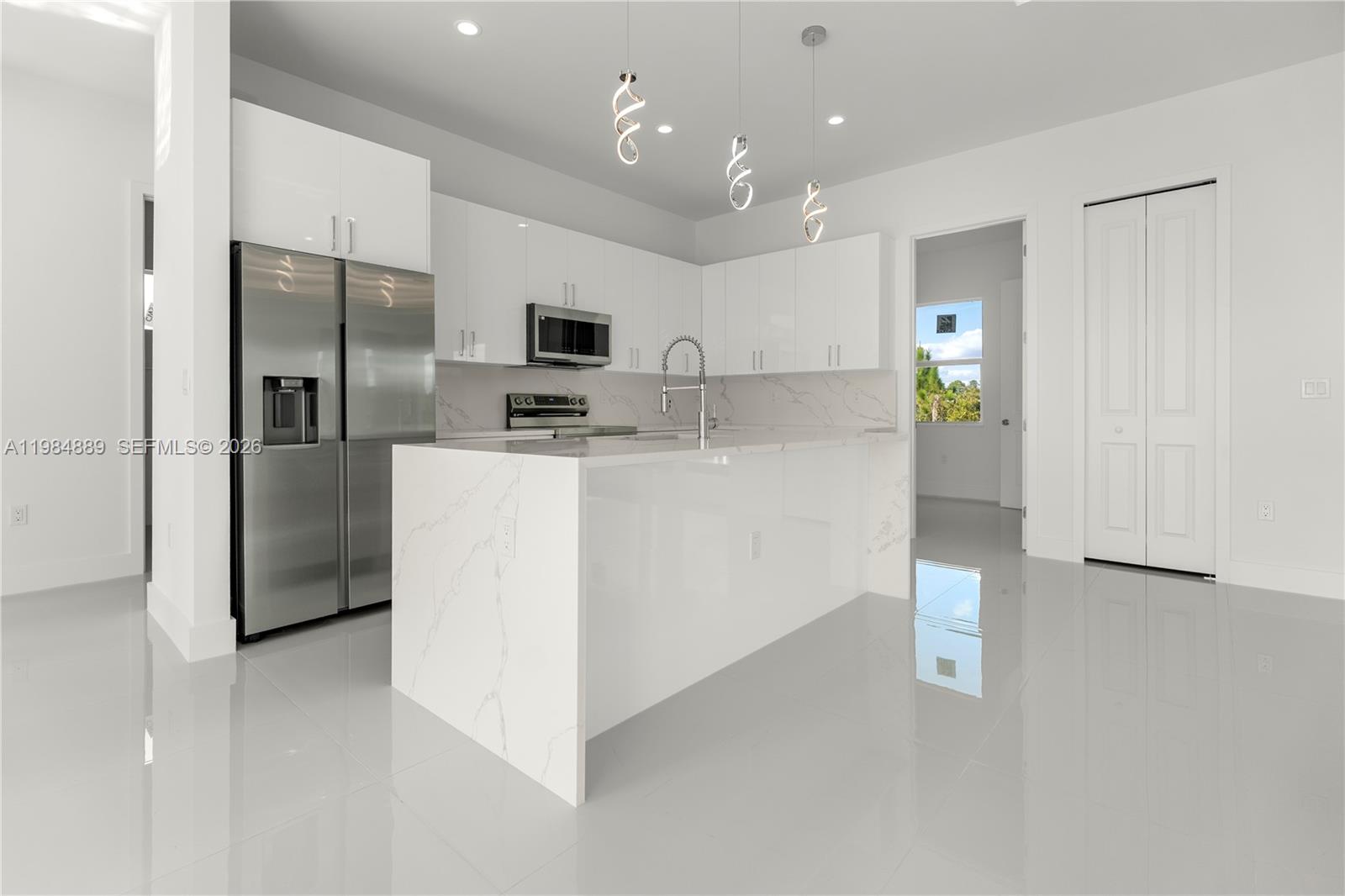 1027 Kirkwood St Lehigh Acres, FL 33974