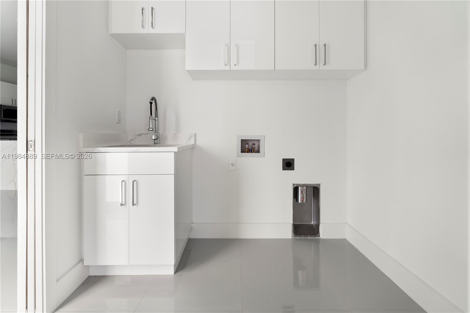 1027 Kirkwood St Lehigh Acres, FL 33974