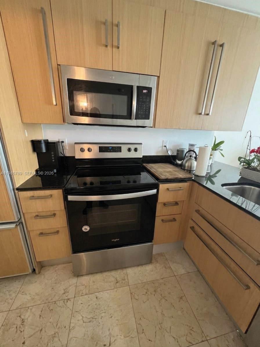 image Harbour House13