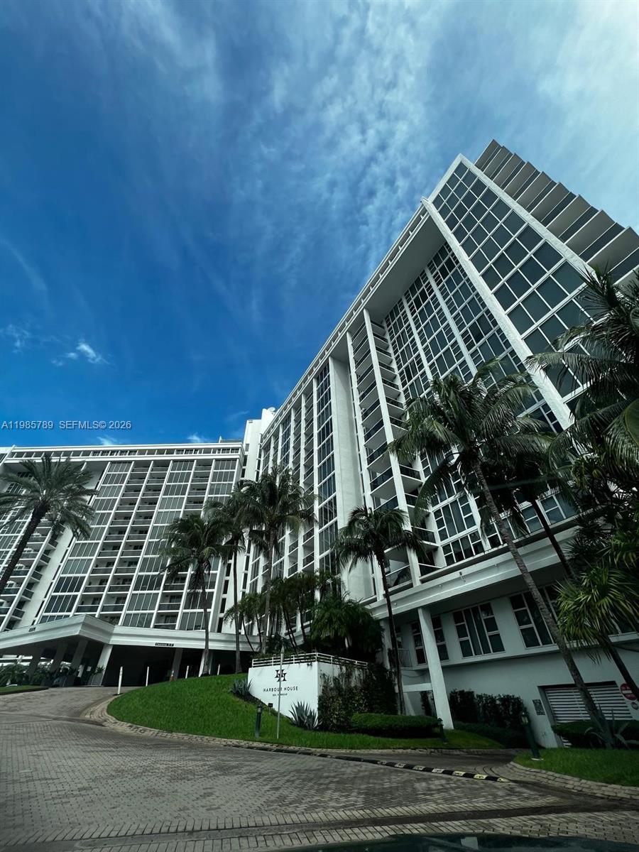 image Harbour House20