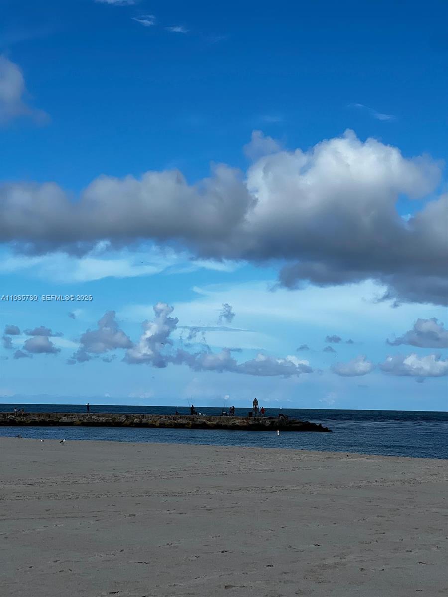 image Harbour House25