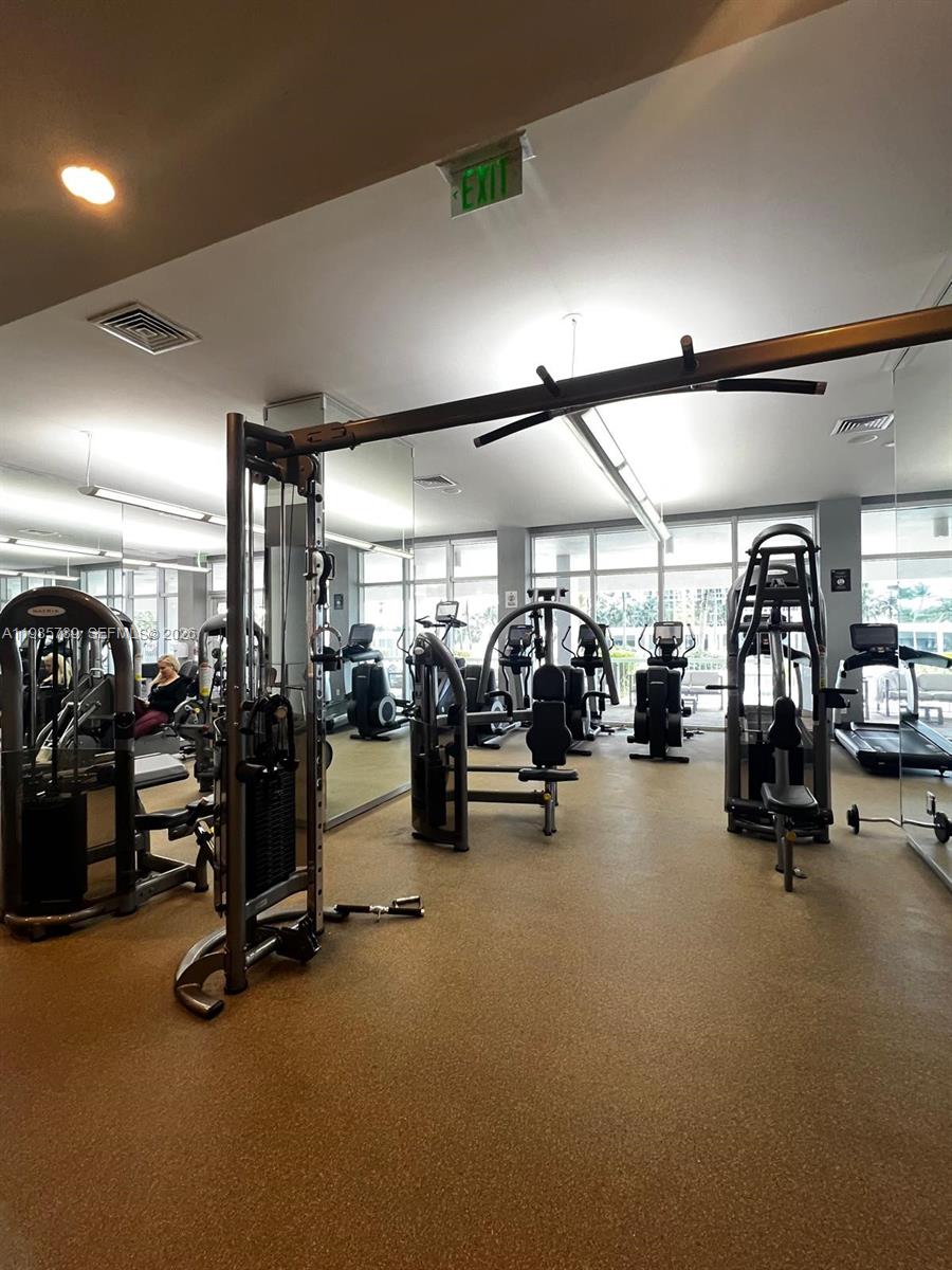 image Harbour House5