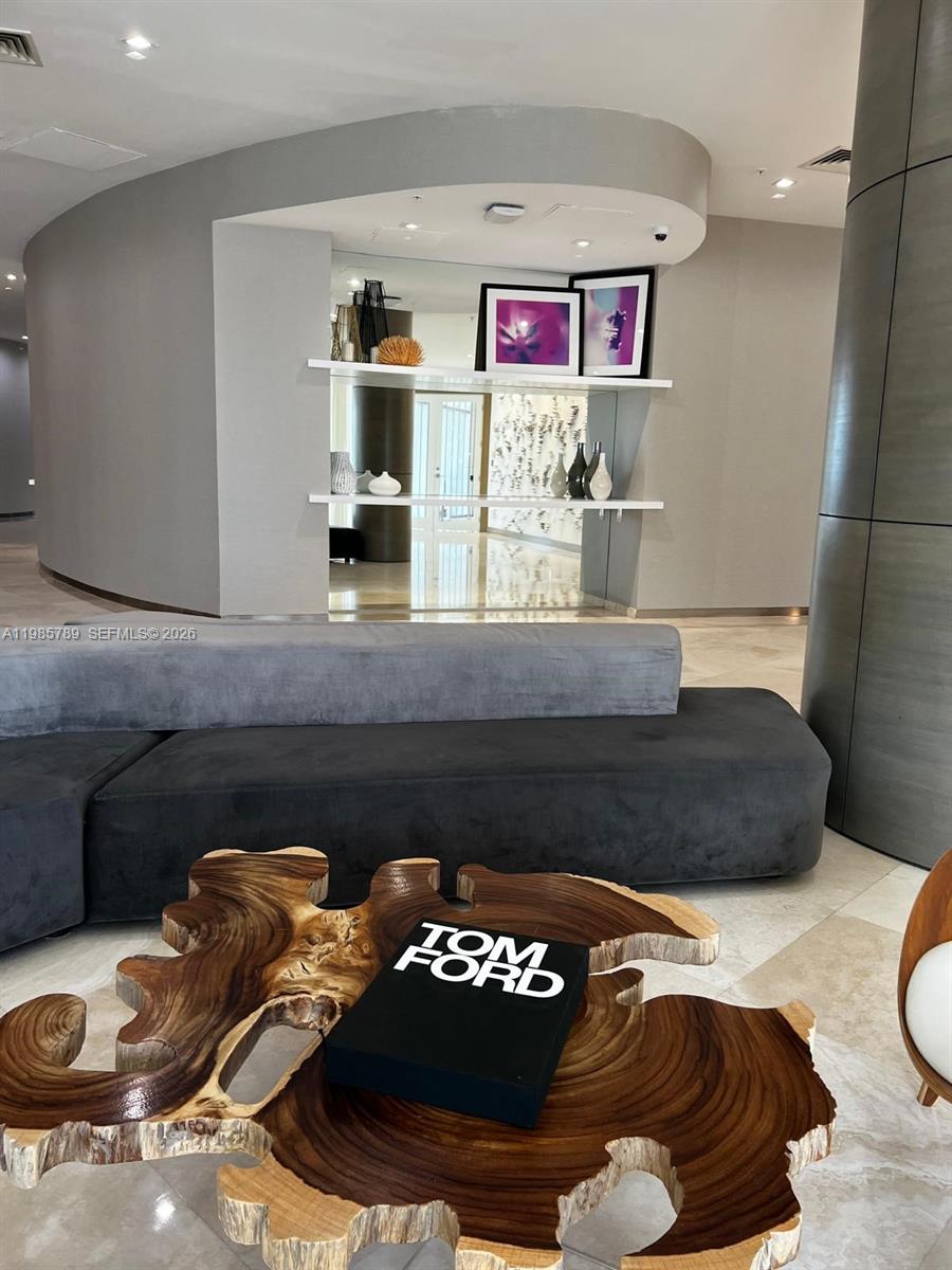 image Harbour House8